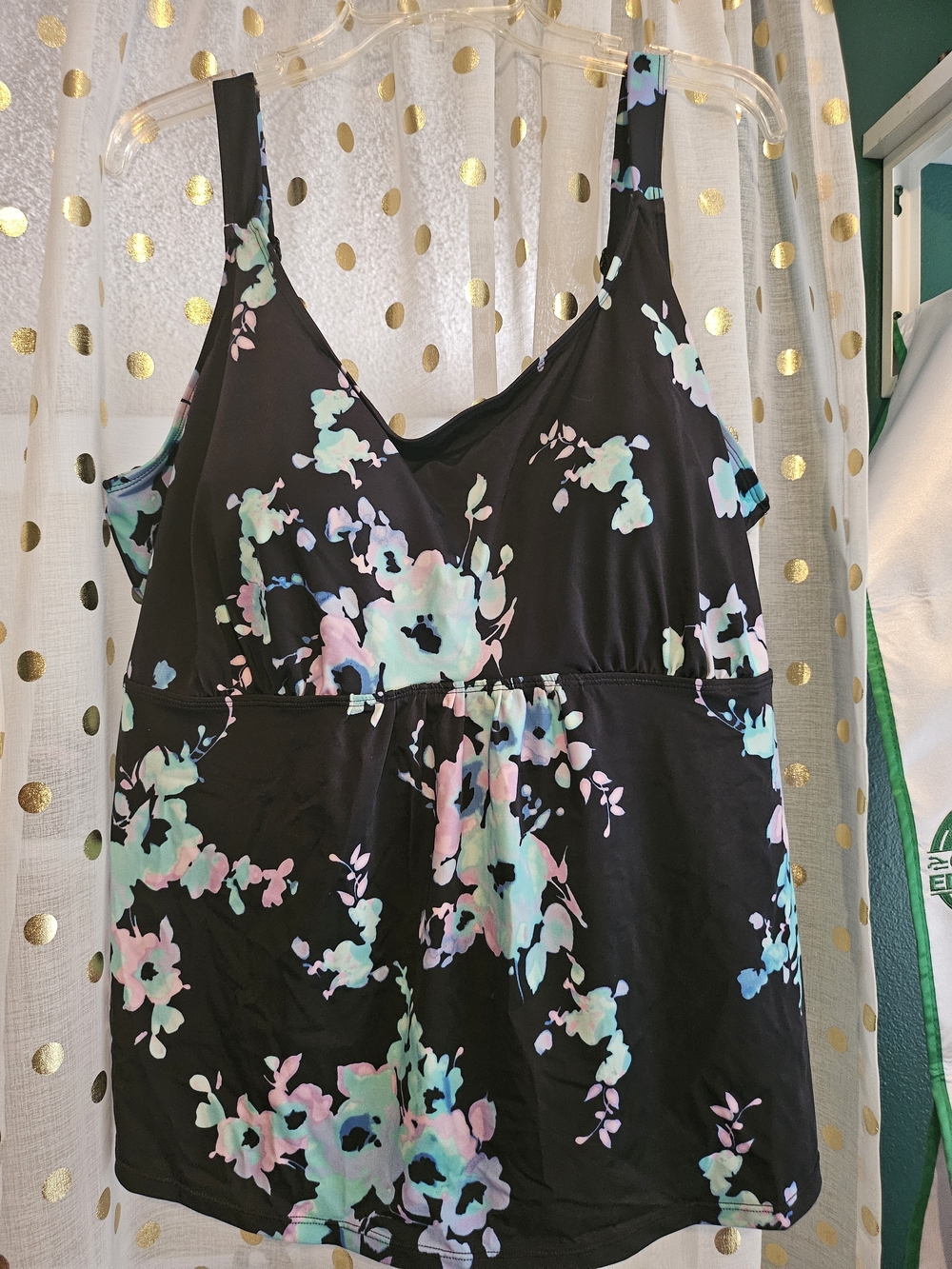 SWIM 365 Women's Floral Tankini Swim Top Size 26 Plus Black Pastel Built-In Bra